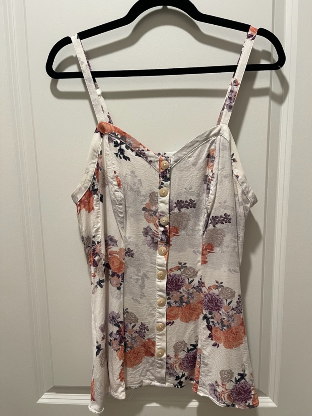 Torrid Flirty White Floral Button-Front Camisole (00)